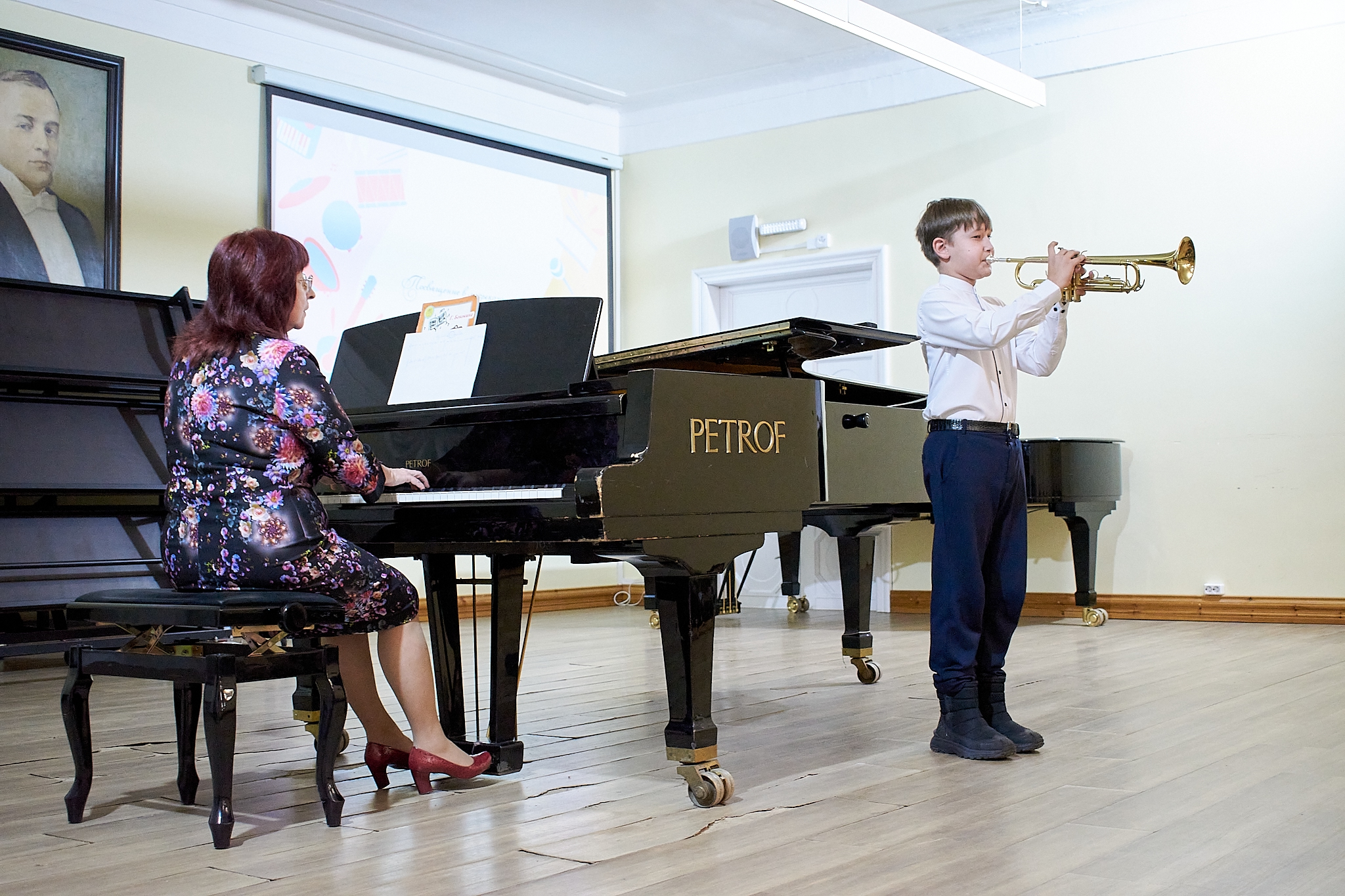 Ученик со скрипкой